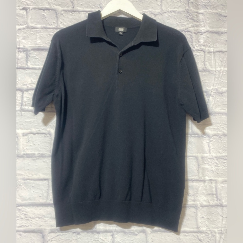 Uniqlo polo shirt for men